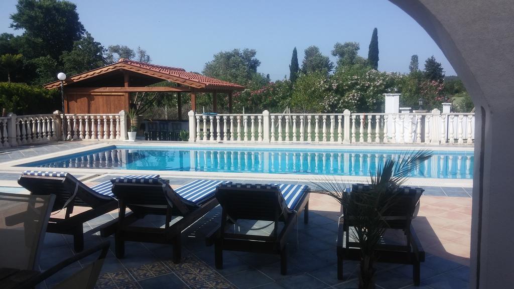 Liberta Guesthouse Seferihisar Room photo